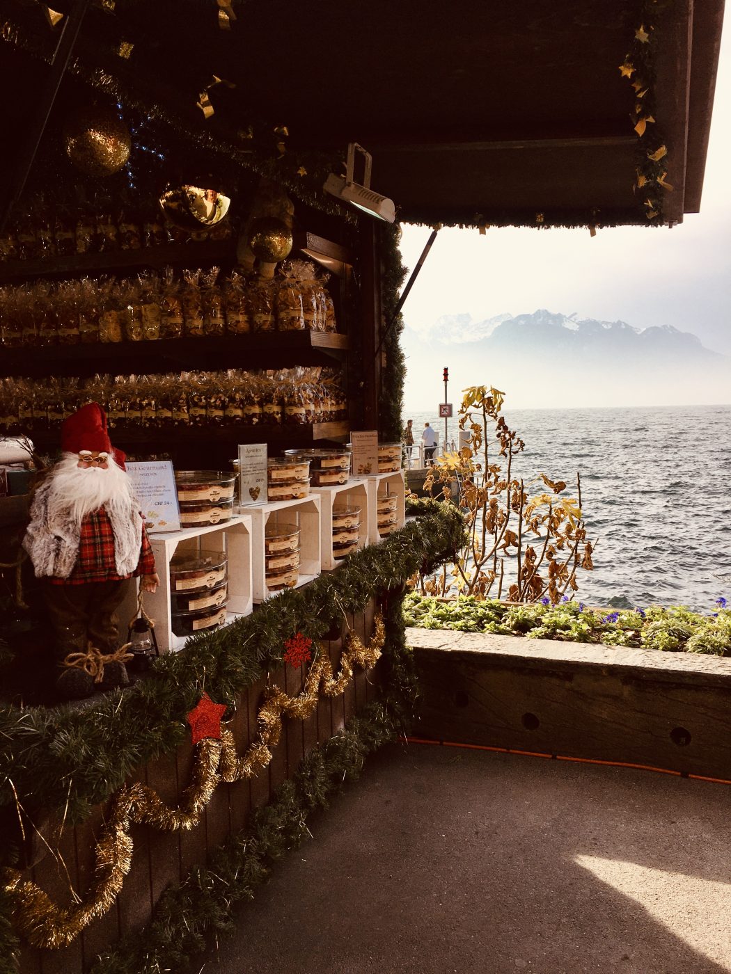 Le superbe marché de Noël de Montreux en Suisse