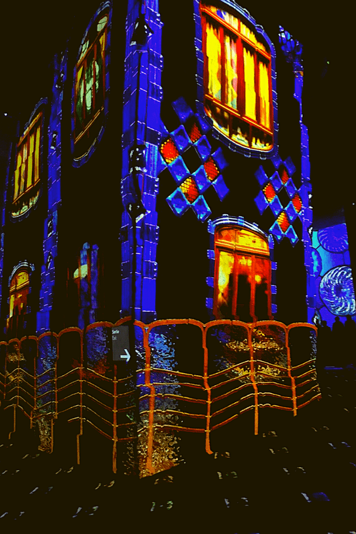 Un superbe spectacle de lumières dans les carrières des Baux-de-Provence